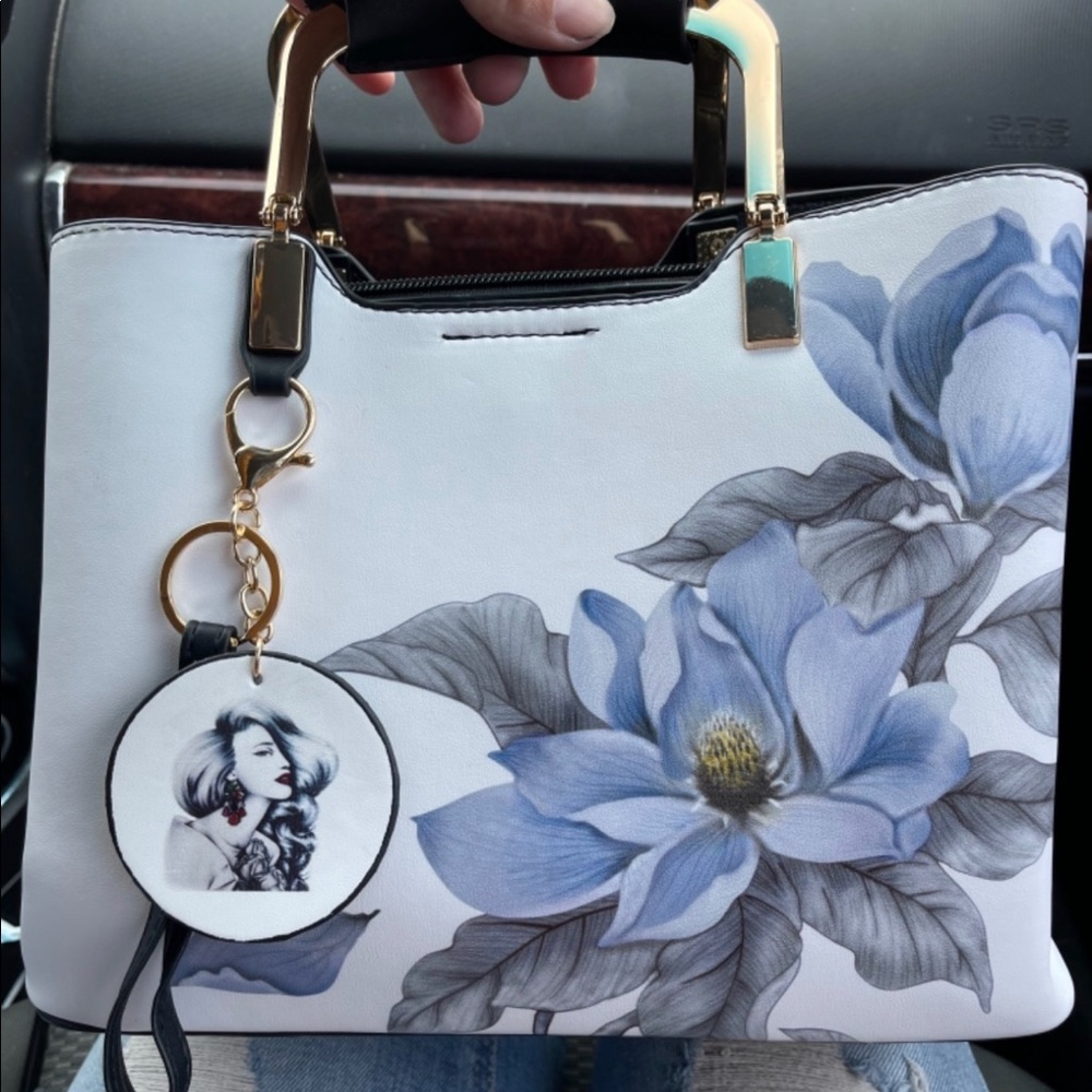 NWT Top Handle Satchel Shoulder Bags Ladies Leather Totes, STUNNING! 🌺
